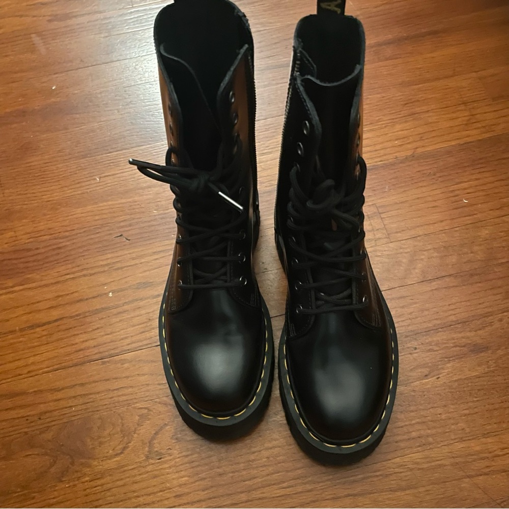 Dr. Martens Jadon Hi